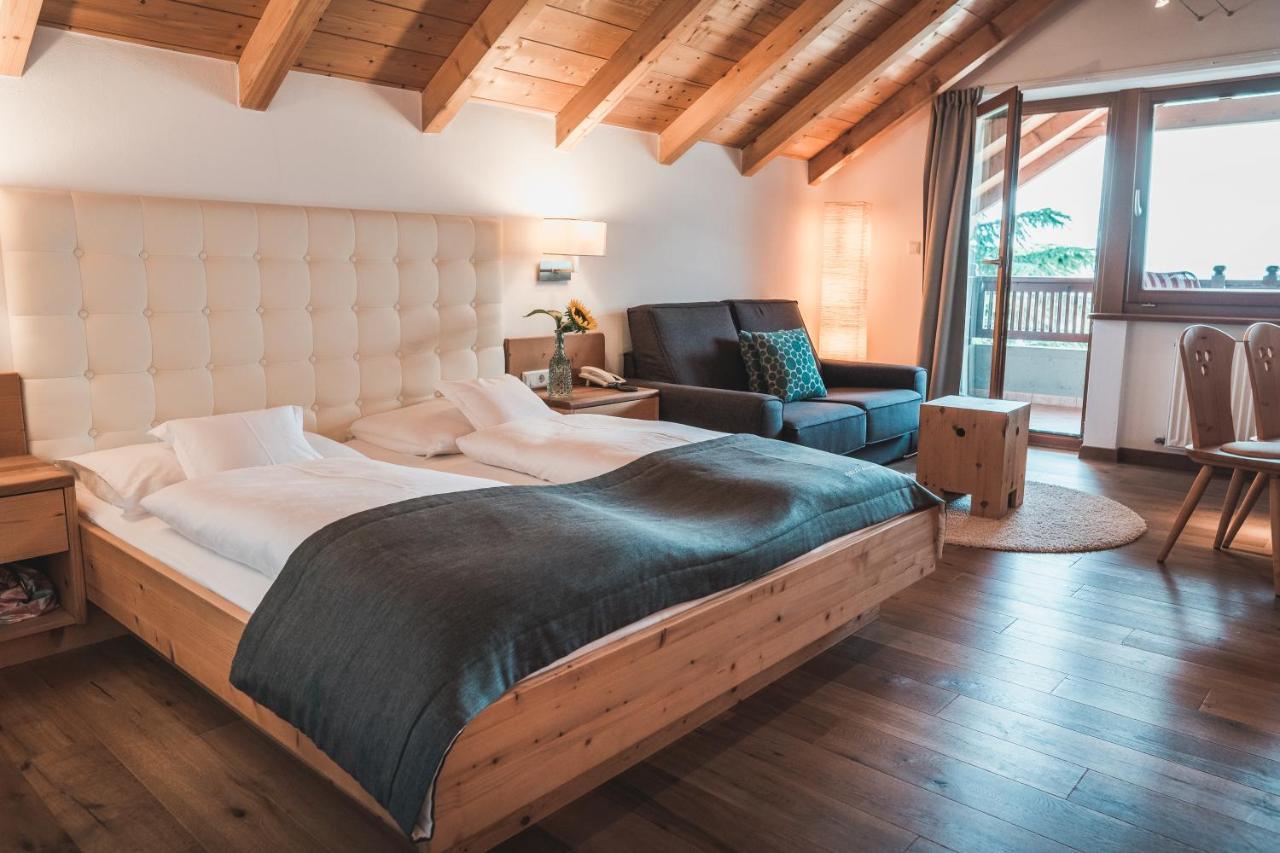 Small Hotel Sonne Tirolo Exterior foto