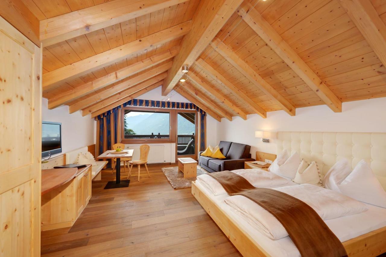 Small Hotel Sonne Tirolo Exterior foto